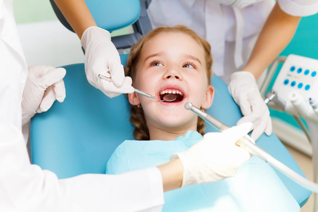 who offers a lake worth family dentistry?