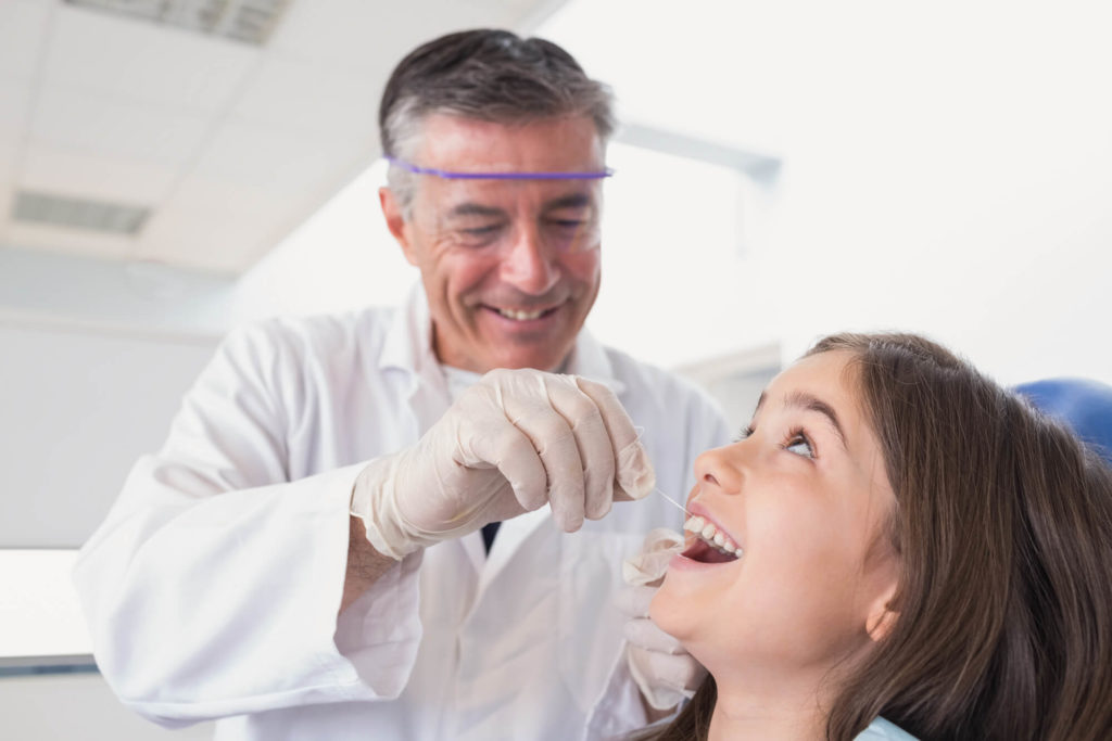 who offers an emergency dentist lake worth fl?